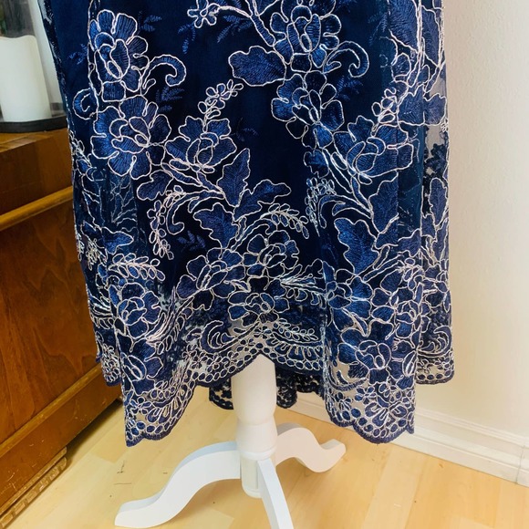 City Goddess London Embroidered Lace Midi Bardot Dip Hem Dress Formal Navy Sz 10 - Picture 12 of 15
